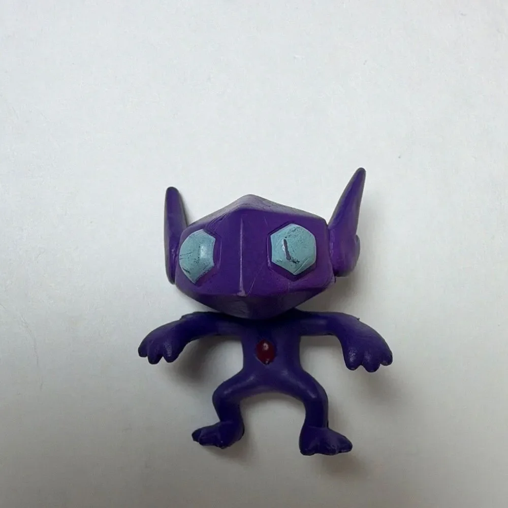 TOMY Pokémon Mew & Sableye 2pc Small Plastic Figure Set Pink/Purple